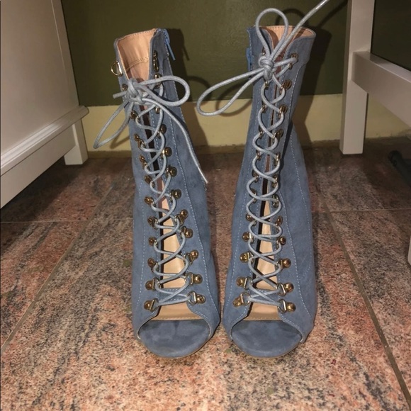 Fashion Nova Clear Heel - Picture 4 of 7